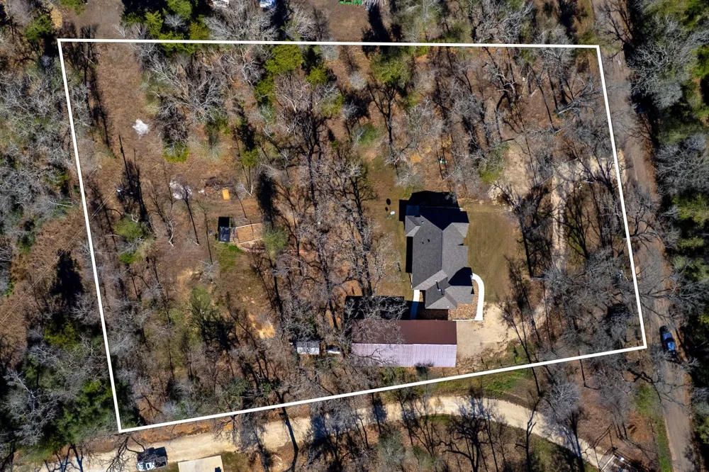 651 County Road 379 Caldwell, TX 77836