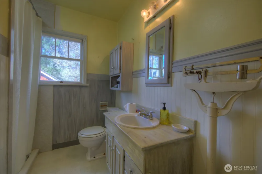 8409 Washington Boulevard SW Lakewood, WA 98498