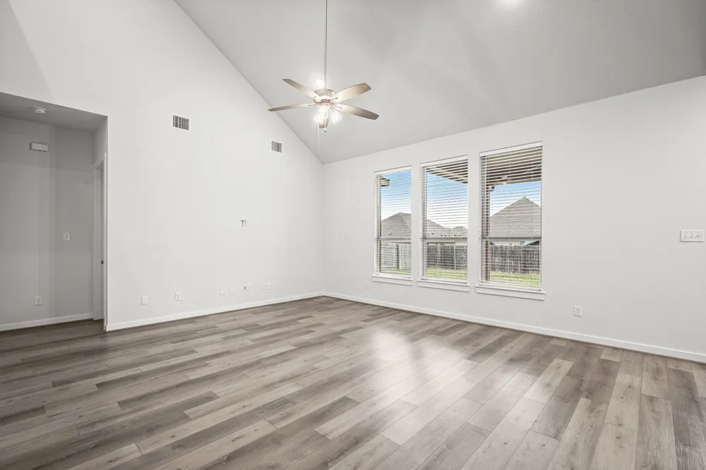 841 Spinnaker Loop Kyle, TX 78640
