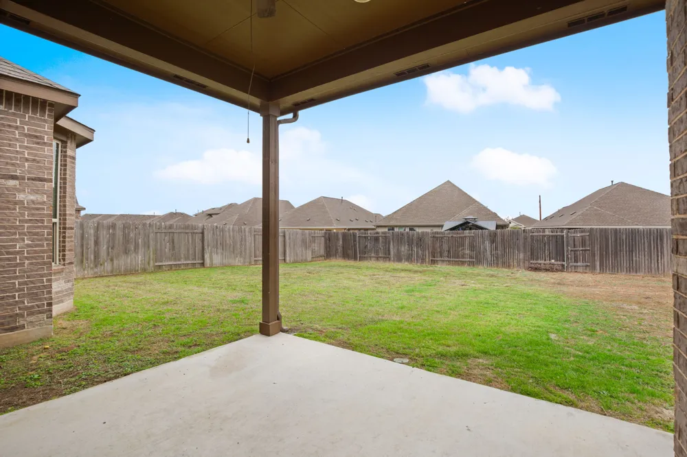 841 Spinnaker Loop Kyle, TX 78640