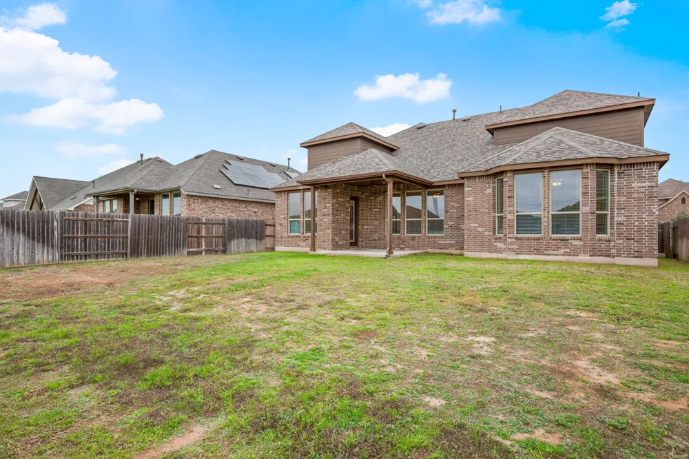 841 Spinnaker Loop Kyle, TX 78640
