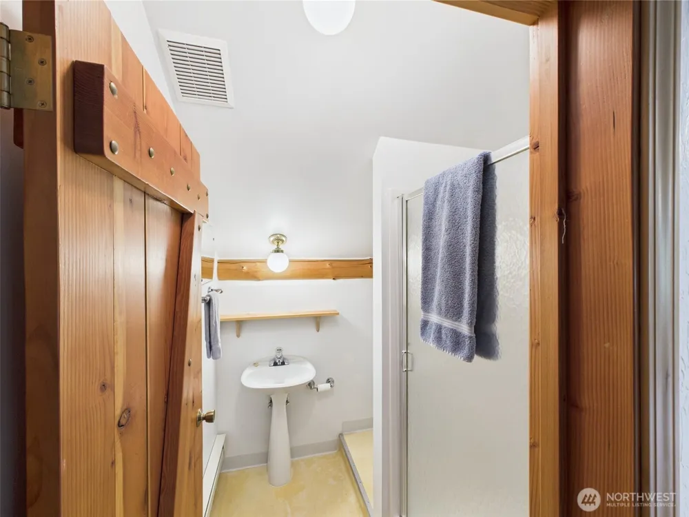 98 Tall Timber Lane Republic, WA 99166