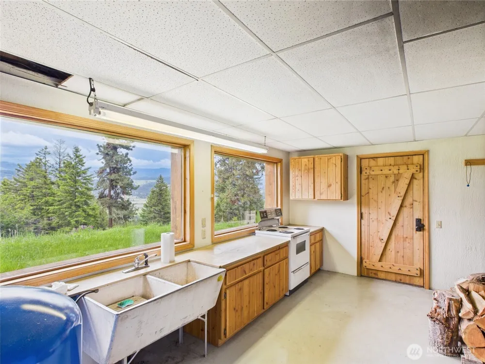 98 Tall Timber Lane Republic, WA 99166