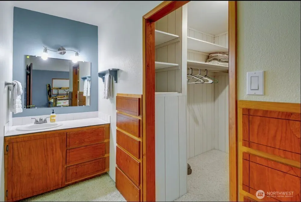 54 Pacific Lane Pacific Beach, WA 98571