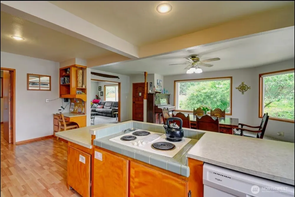 54 Pacific Lane Pacific Beach, WA 98571