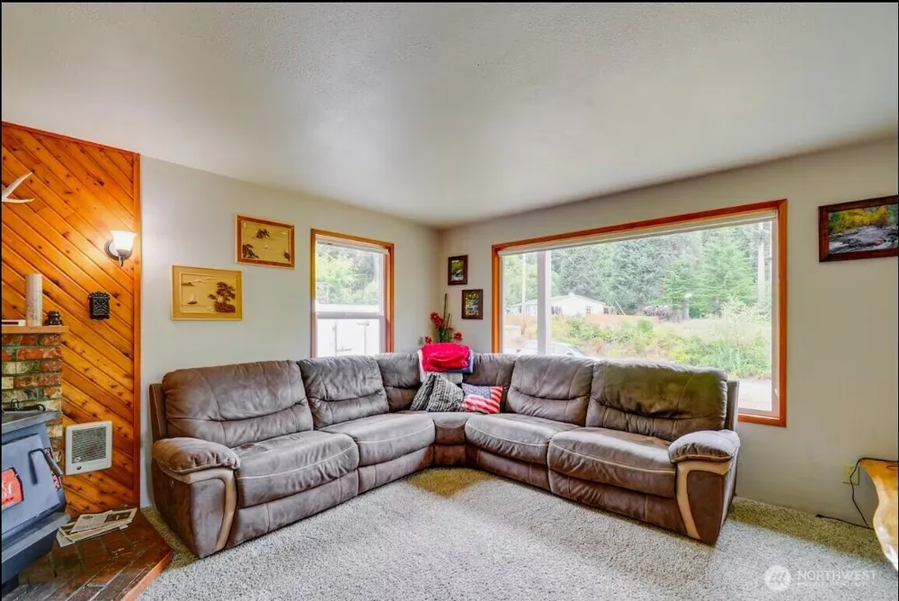 54 Pacific Lane Pacific Beach, WA 98571