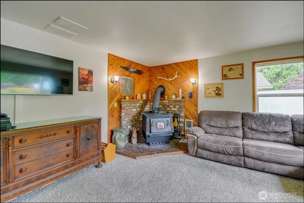 54 Pacific Lane Pacific Beach, WA 98571
