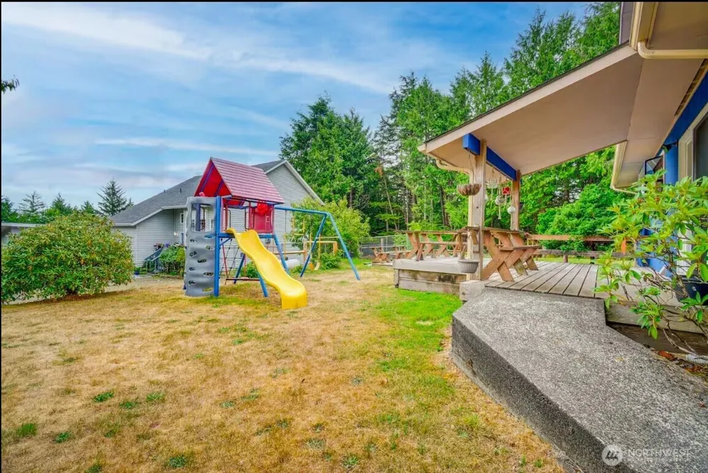 54 Pacific Lane Pacific Beach, WA 98571