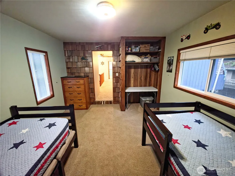 54 Pacific Lane Pacific Beach, WA 98571