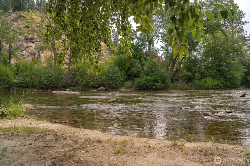 372 Mad Ranch Lane Entiat, WA 98822