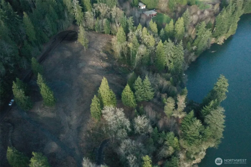 22 Edge Water Drive Cathlamet, WA 98612