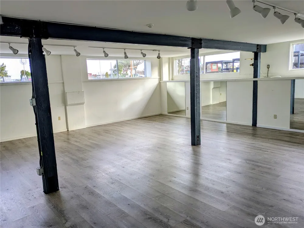 222 Lincoln Street #207 Port Angeles, WA 98362