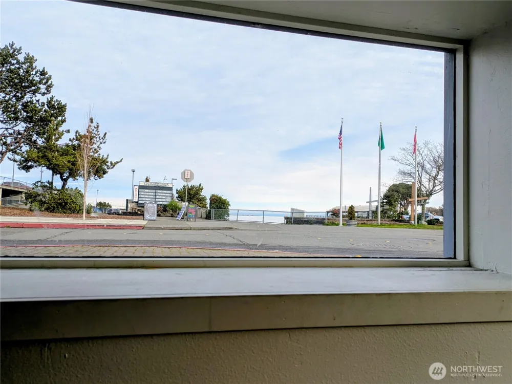 222 Lincoln Street #207 Port Angeles, WA 98362