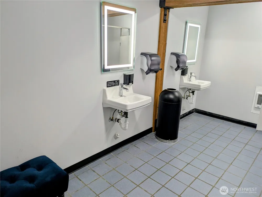 222 Lincoln Street #207 Port Angeles, WA 98362