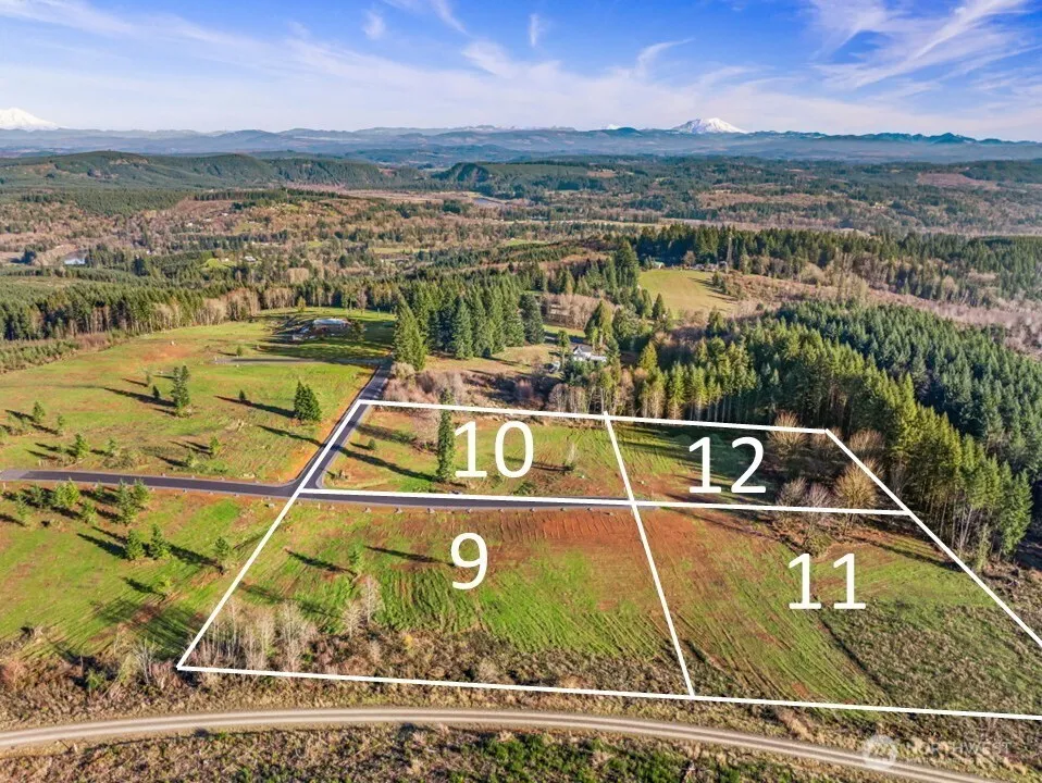 245 Suncrest Drive Castle Rock, WA 98611