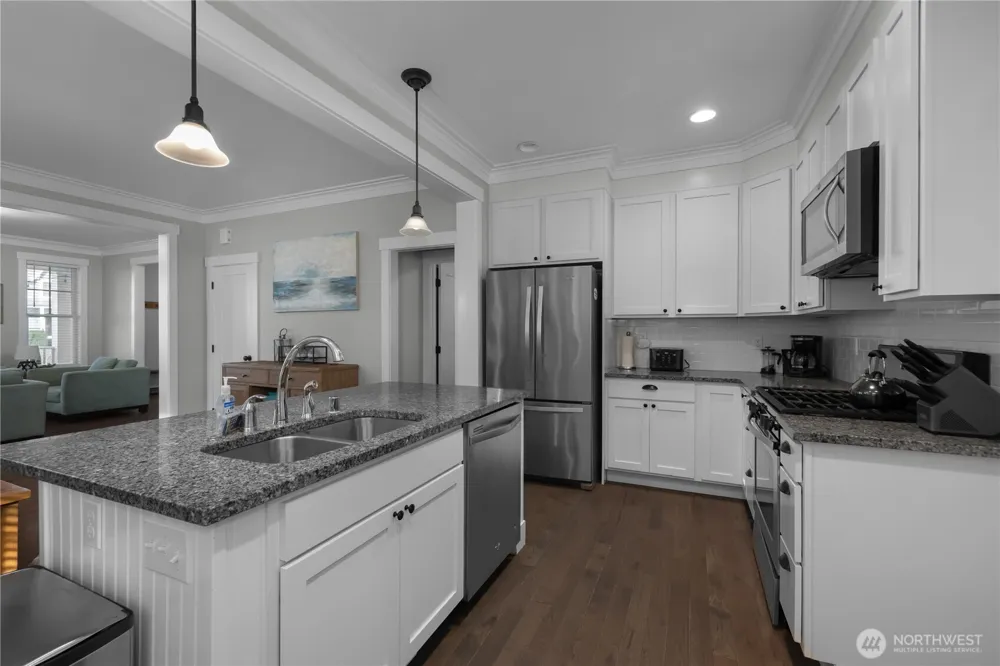 100 Horseshoe Lane Pacific Beach, WA 98571