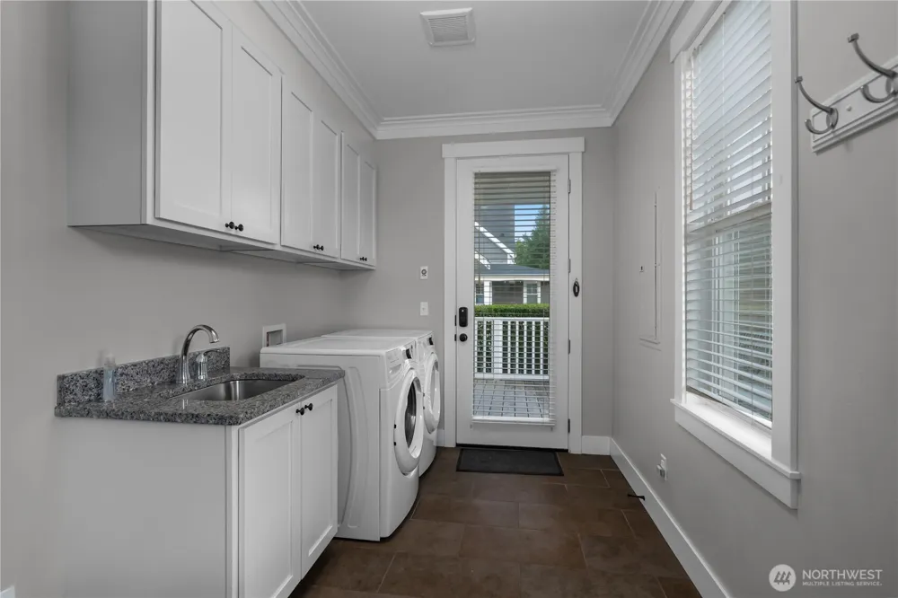 100 Horseshoe Lane Pacific Beach, WA 98571