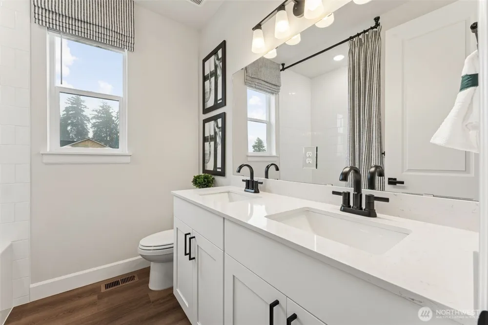 2216 Oak Court #3 Milton, WA 98354