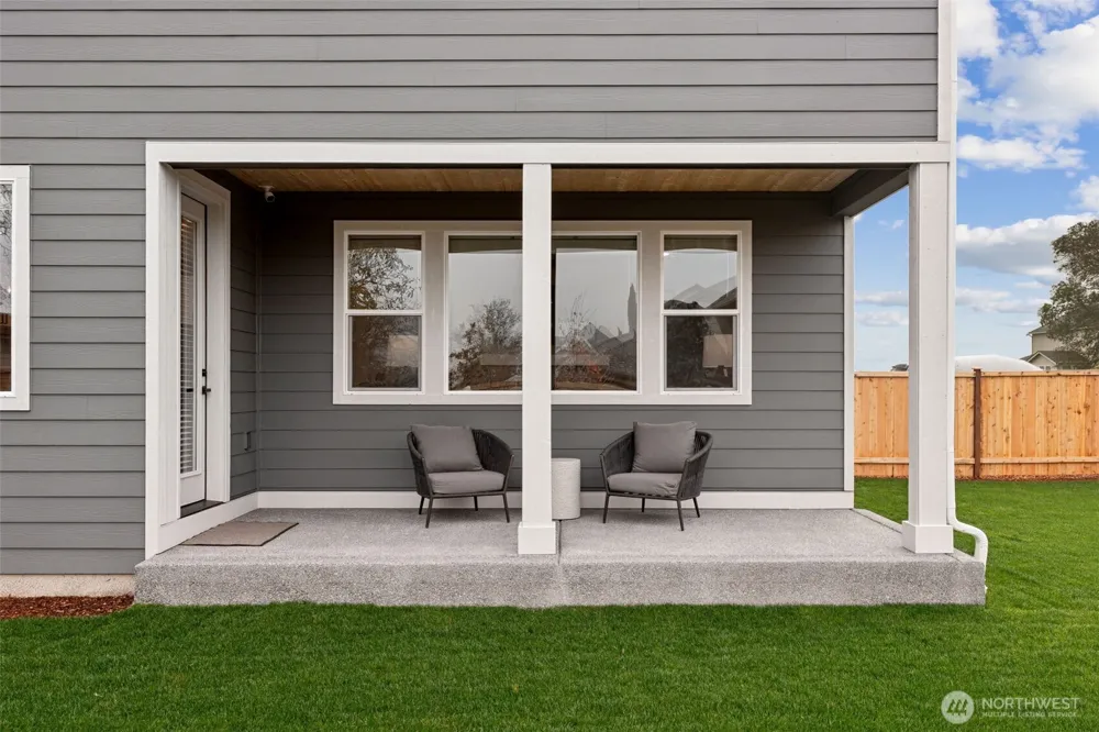 2216 Oak Court #3 Milton, WA 98354