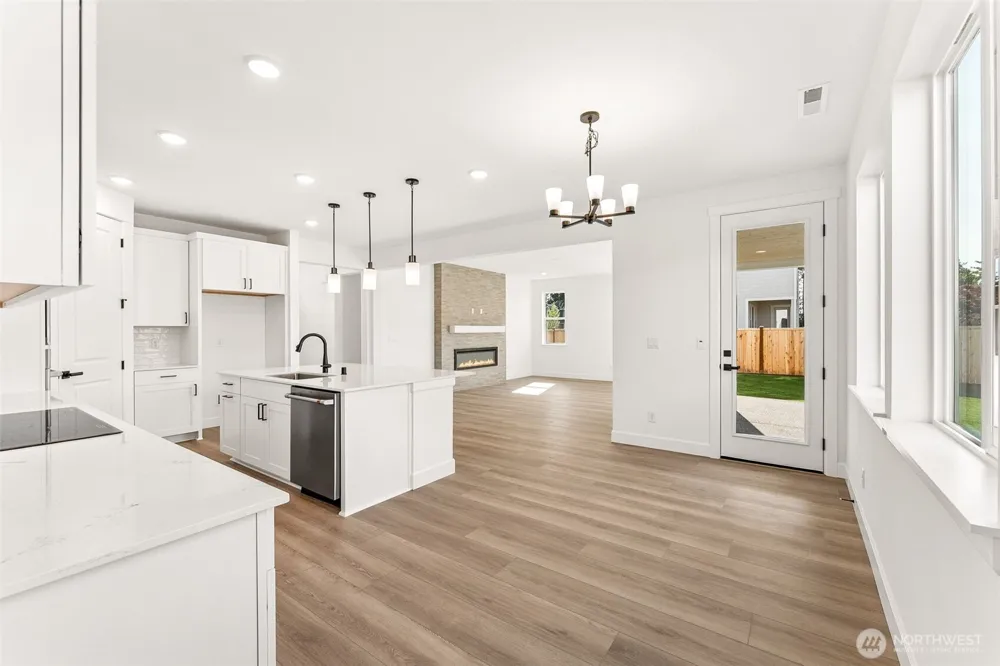 2216 Oak Court #3 Milton, WA 98354