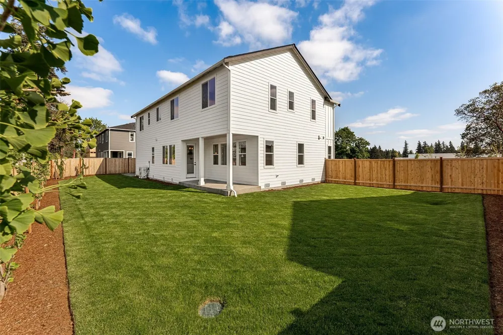2216 Oak Court #3 Milton, WA 98354
