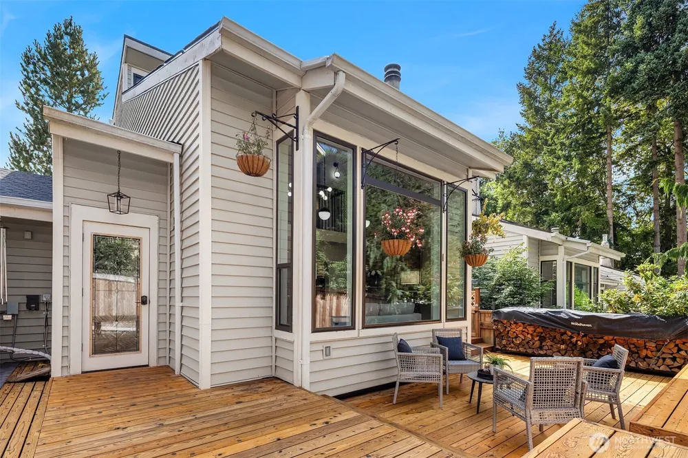 1400 Bellevue Way SE #4