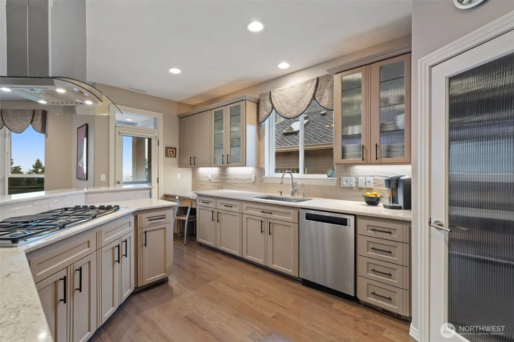 2305 NW Douglas Street Camas, WA 98607