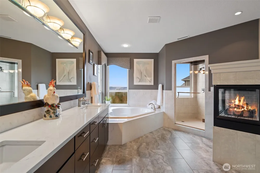 2305 NW Douglas Street Camas, WA 98607