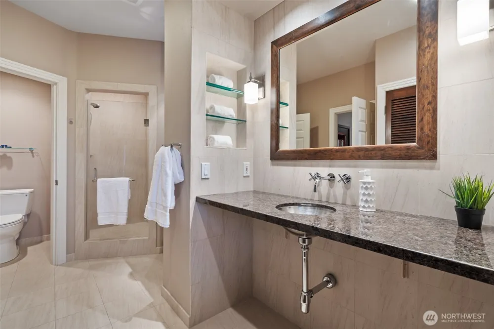 2305 NW Douglas Street Camas, WA 98607