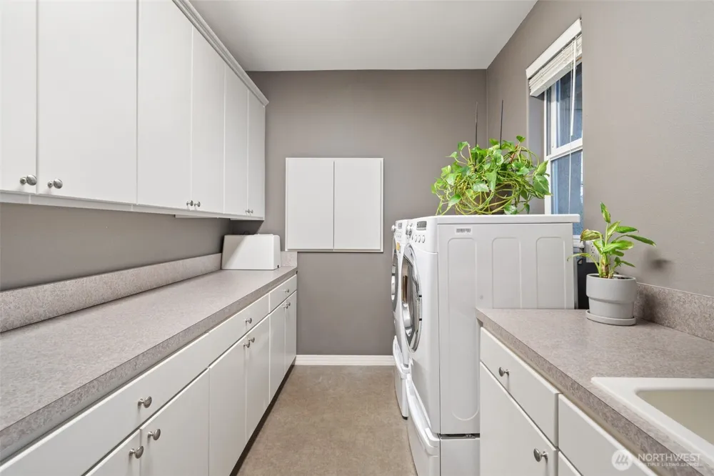 2305 NW Douglas Street Camas, WA 98607