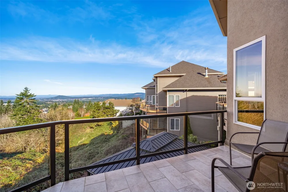 2305 NW Douglas Street Camas, WA 98607