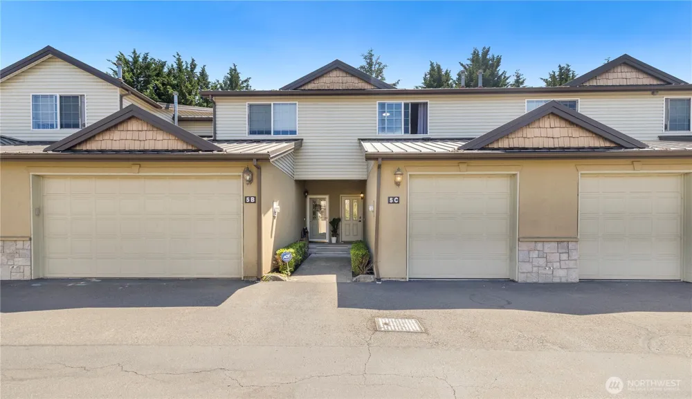 418 17th Street SE #5C Auburn, WA 98002