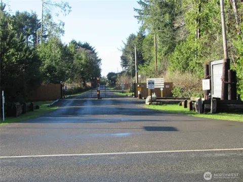 107 Dolphin Lane