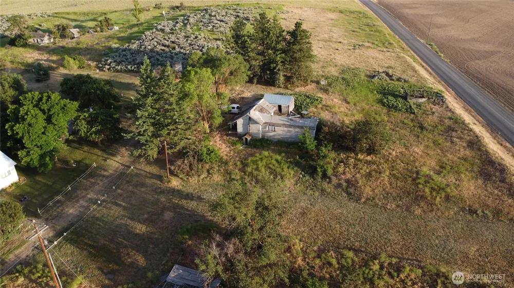 39681 Bluestem Road E Davenport, WA 99122