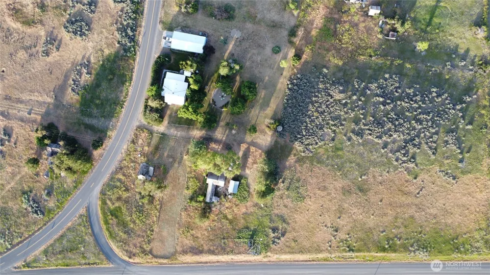 39681 Bluestem Road E Davenport, WA 99122