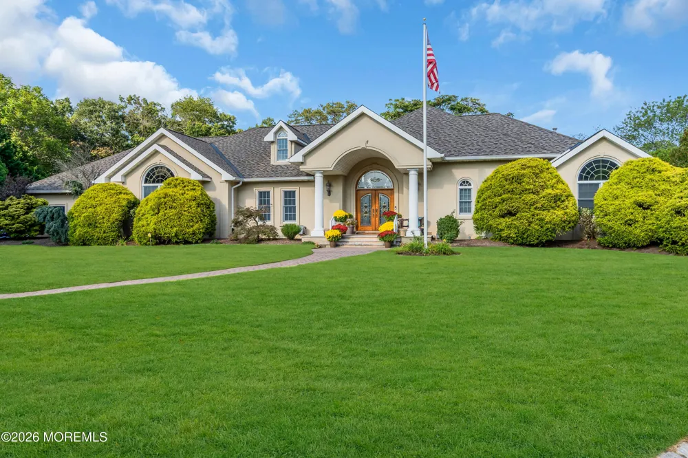 481 Eagle Point Drive