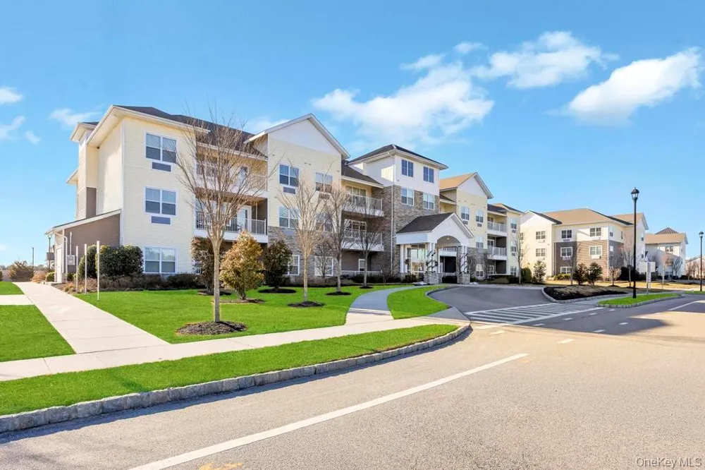 3 Meadows Lane #14 Yaphank, NY 11980