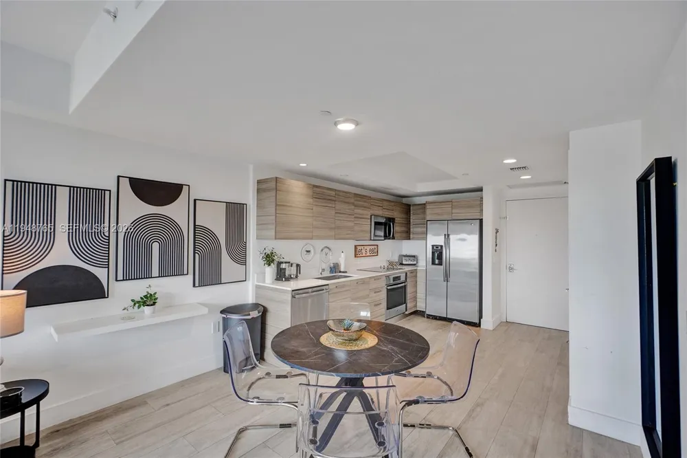 121 NE 34th St #910 Miami, FL 33137