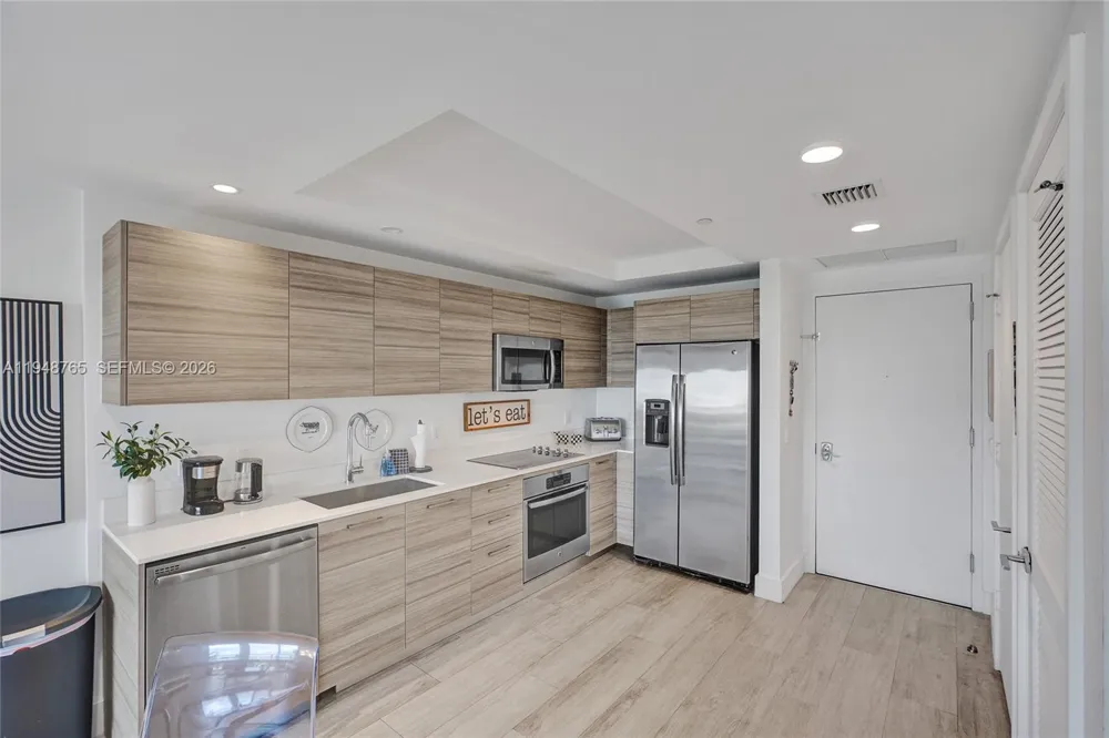 121 NE 34th St #910 Miami, FL 33137