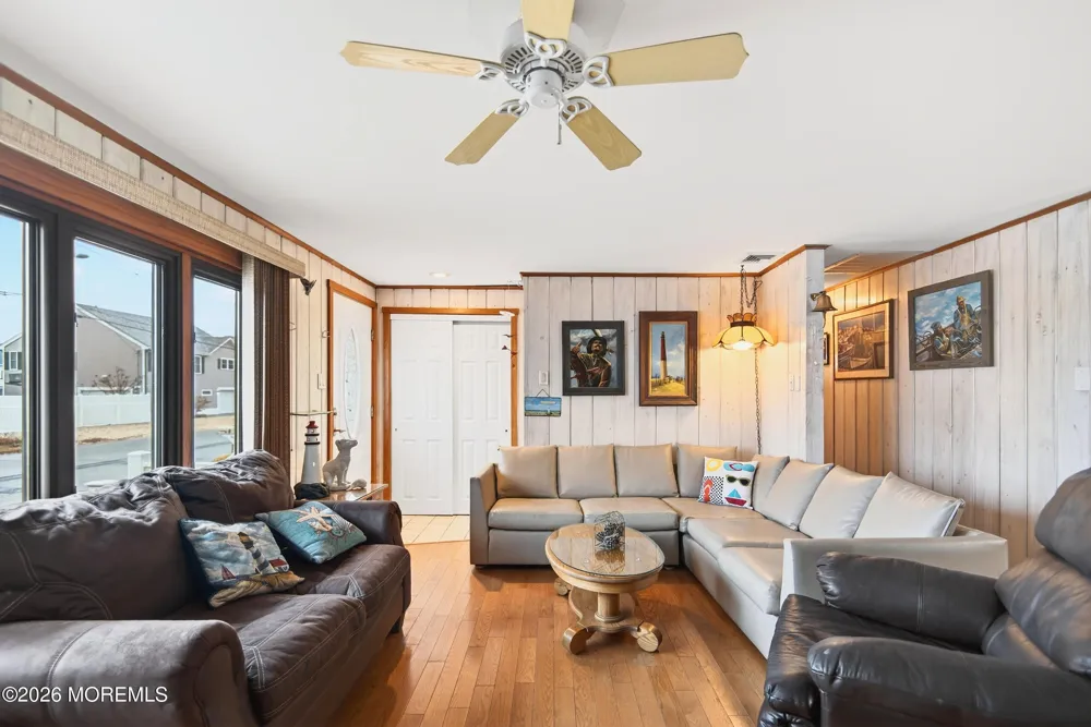 4 Rona Lane Beach Haven West, NJ 08050