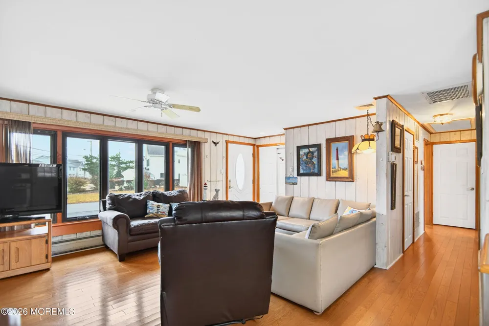 4 Rona Lane Beach Haven West, NJ 08050