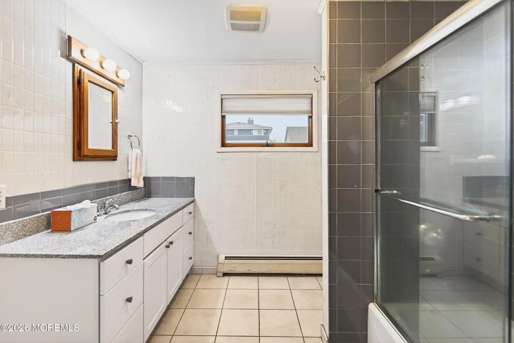 4 Rona Lane Beach Haven West, NJ 08050