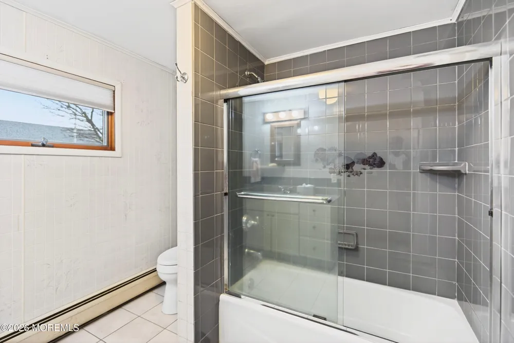 4 Rona Lane Beach Haven West, NJ 08050