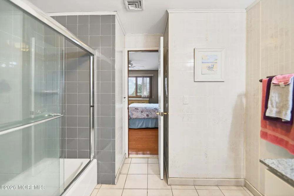 4 Rona Lane Beach Haven West, NJ 08050