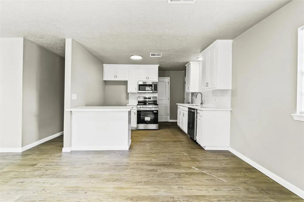 217 Brown Ave Onalaska, TX 77360