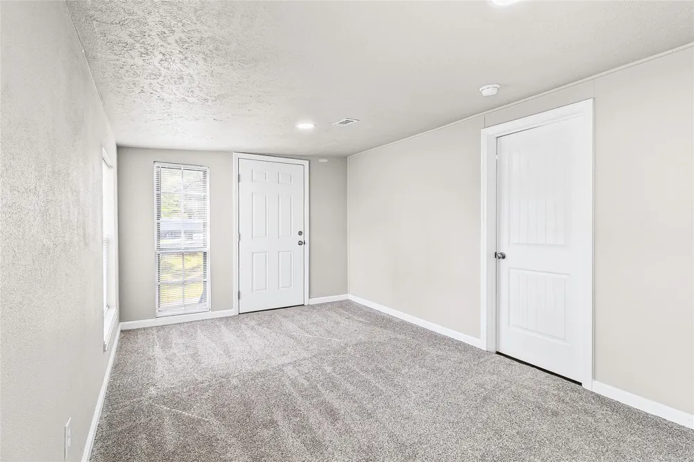 217 Brown Ave Onalaska, TX 77360
