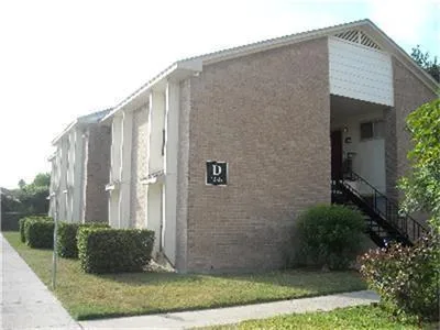 650 Raintree Path