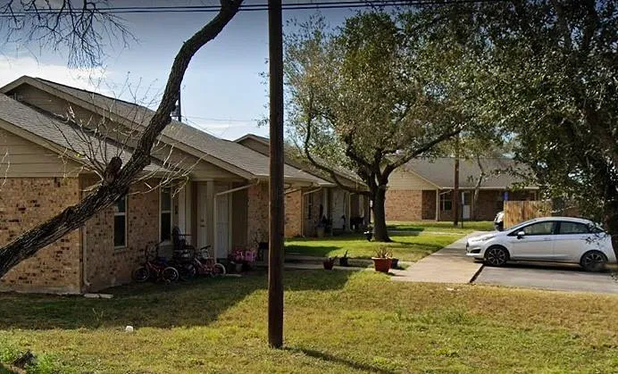 711 Sigrid Avenue Hebbronville, TX 78361