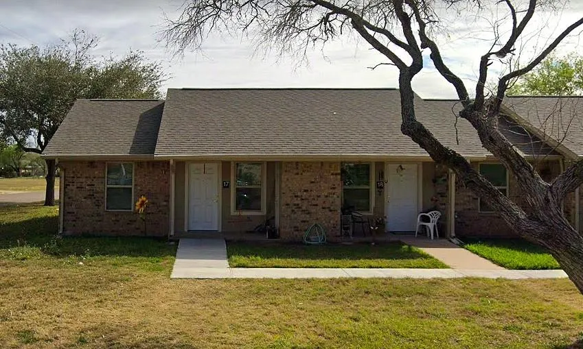711 Sigrid Avenue Hebbronville, TX 78361
