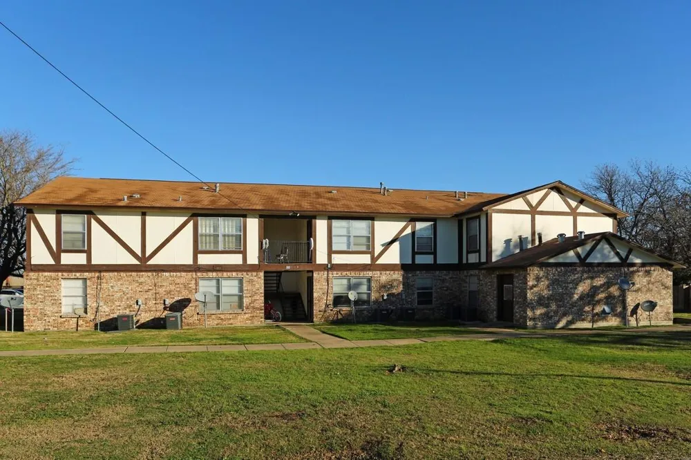 101 Pecan Street Grandview, TX 76050